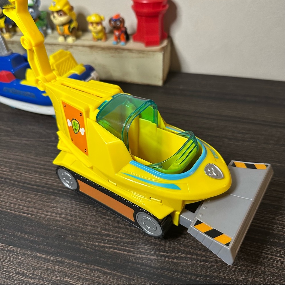 Paw Patrol Vehicles And Figuires Lot - Picture 4 of 14